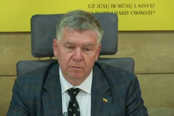 Seimo Laikinosios maldos grupės pirmininko Valdo Rakučio spaudos konferencija