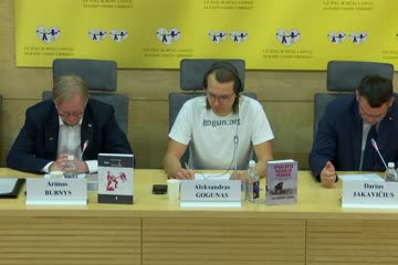 Seimo nario Dariaus Jakavičiaus inicijuota spaudos konferencija, kurioje istorikas Aleksandras Gogunas pristato knygą „Apgalvota pasaulio pabaiga: kaip Stalinas ruošė Trečiąjį pasaulinį karą“